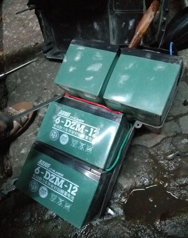 電動(dòng)車(chē)蓄電池的正確充電方式與維護(hù)指南